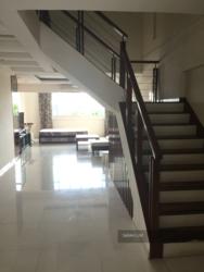 Blk 230 Hougang Avenue 1 (Hougang), HDB Executive #107064302